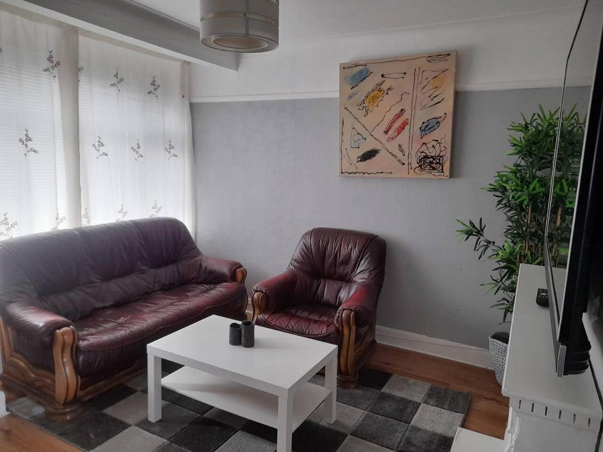 فيلا Bright 4-Bed House 15 Min To Manchester Centre المظهر الخارجي الصورة