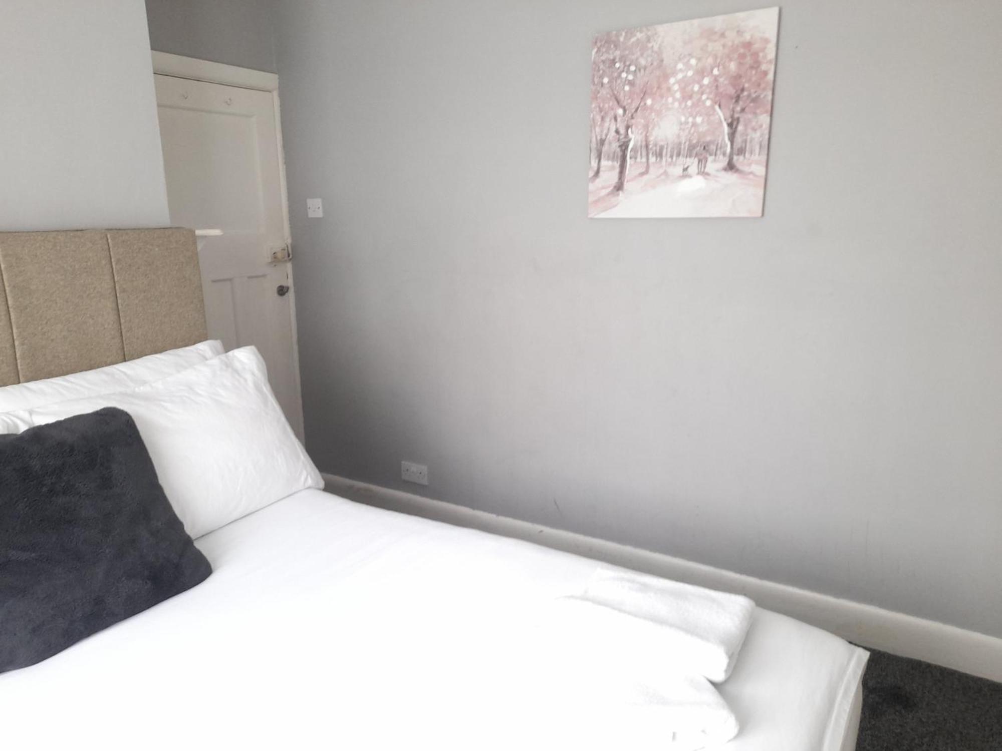 فيلا Bright 4-Bed House 15 Min To Manchester Centre المظهر الخارجي الصورة